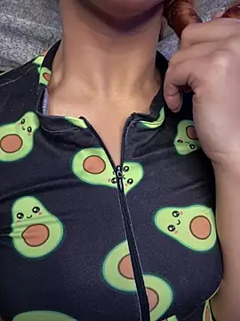 Snapshot of Isabellaa_Hot chatting on January 25, 6:23 am Isabellaa Hot online show from January 25, 6:23 am