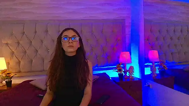 Snapshot of victoriapalmerfg chatting on November 7, 3:33 am victoriapalmerfg online show from November 7, 3:33 am