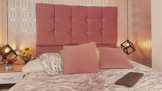 victoriapalmerfg online show from March 3, 1:49 am