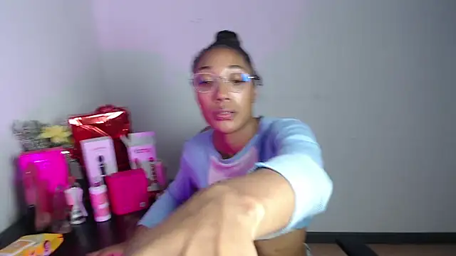 esmeralda-bk online show from December 19, 9:28 pm