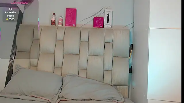 esmeralda-bk online show from December 3, 10:53 pm