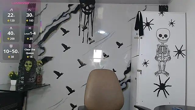 esmeralda-bk online show from October 23, 9:35 pm