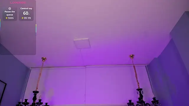 Snapshot of Aitana_Hilton_ chatting on November 19, 11:43 am Aitana Hilton online show from November 19, 11:43 am