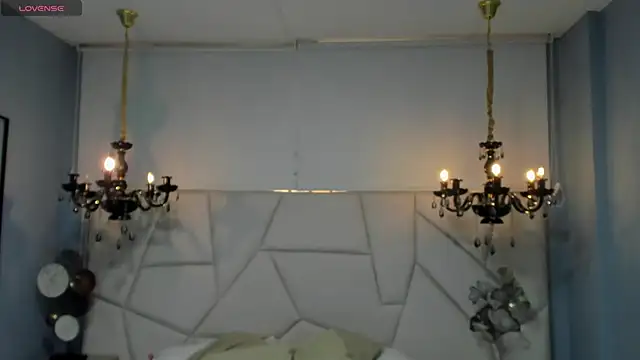 Snapshot of Aitana_Hilton_ chatting on November 22, 12:04 pm Aitana Hilton online show from November 22, 12:04 pm