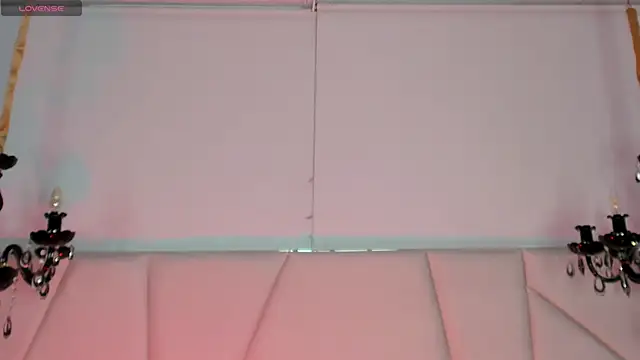 Snapshot of Aitana_Hilton_ chatting on November 27, 12:05 pm Aitana Hilton online show from November 27, 12:05 pm