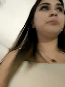 Snapshot of Aitana_Hilton_ chatting on November 8, 11:47 am Aitana Hilton online show from November 8, 11:47 am