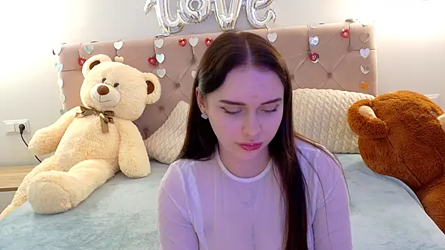 Lilliana Moon online show from February 19, 11:40 am