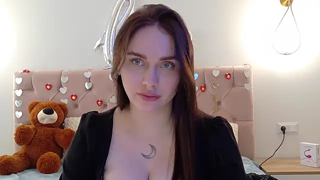 Lilliana Moon online show from February 28, 11:03 am