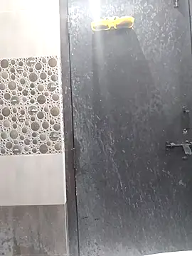 nikkibenza online show from March 18, 2:40 am