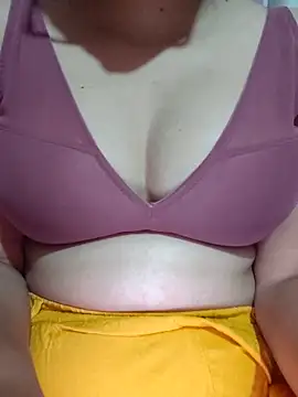 nikkibenza online show from December 2, 7:32 am