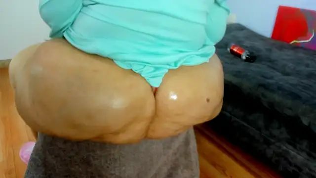 Charlotte curvy  online show from March 8, 2:12 am