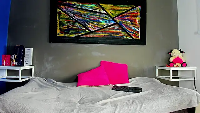 Charlotte curvy  online show from March 26, 8:07 pm