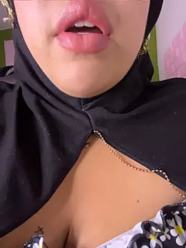 zahra Jalid online show from April 17, 7:06 pm