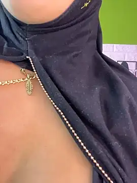 zahra Jalid online show from February 7, 1:35 am