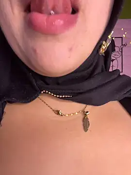 zahra Jalid online show from February 25, 1:39 am