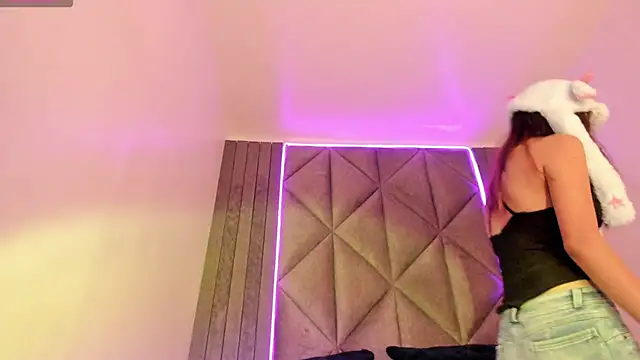 SabrinaSpell  online show from March 18, 6:06 pm