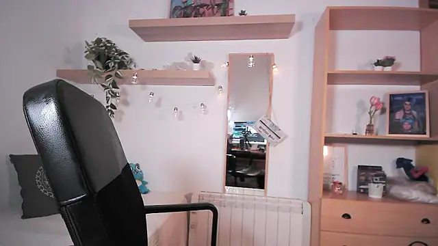 SabrinaSpell  online show from March 15, 7:10 pm