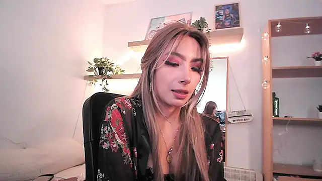 SabrinaSpell  online show from April 8, 1:01 pm