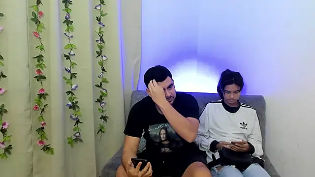 Snapshot of blueroom_party chatting on February 1, 11:42 am blueroom party online show from February 1, 11:42 am