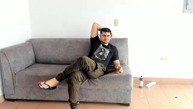 Snapshot of blueroom_party chatting on March 18, 1:55 pm blueroom party online show from March 18, 1:55 pm