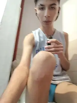 adriaav online show from April 12, 10:07 am