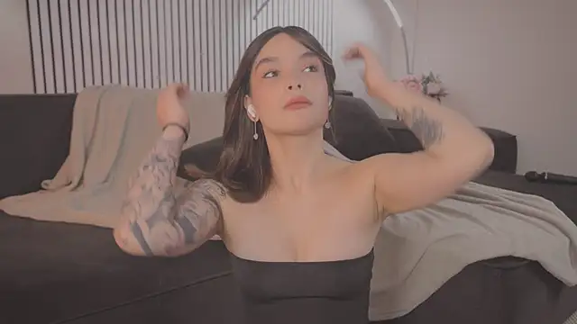 Bella Alita online show from April 7, 8:21 pm