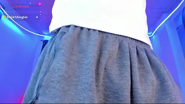 Ethan Boyy online show from April 18, 7:07 pm