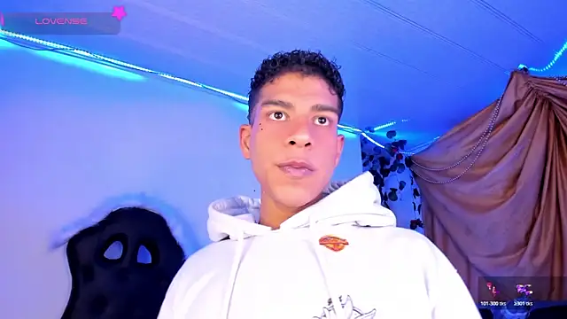 Ethan Boyy online show from November 27, 10:32 pm