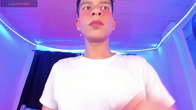 Ethan Boyy online show from March 24, 9:04 pm