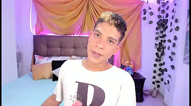 Ethan Boyy online show from March 3, 11:14 pm