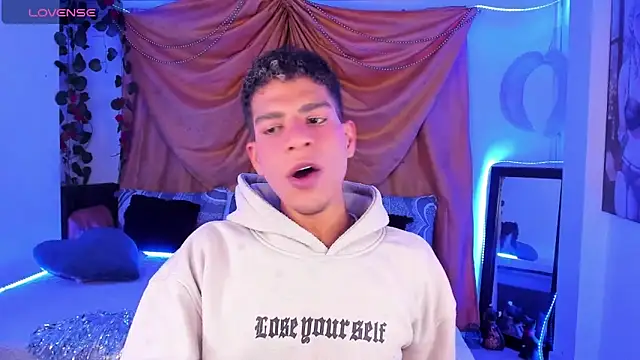 Ethan Boyy online show from October 25, 11:05 pm