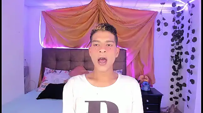 Ethan Boyy online show from March 5, 12:38 am