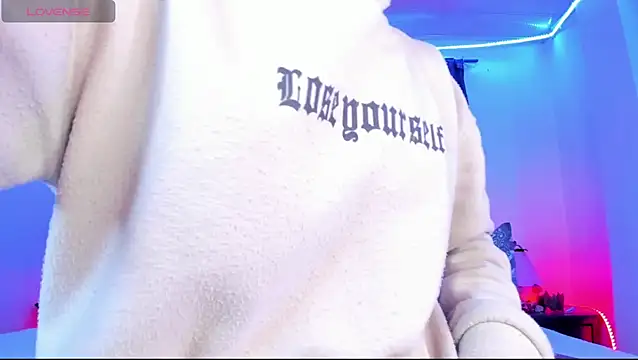 Ethan Boyy online show from April 17, 9:50 pm