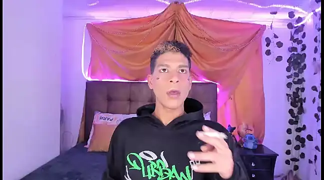 Ethan Boyy online show from March 8, 10:45 pm