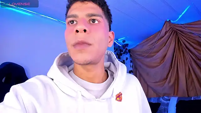 Ethan Boyy online show from November 22, 10:30 pm