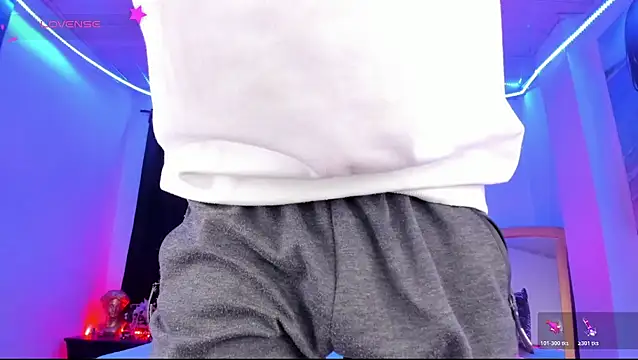 Ethan Boyy online show from May 14, 7:55 pm