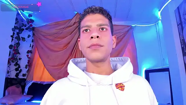 Ethan Boyy online show from November 6, 9:30 pm