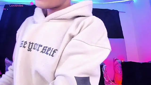 Ethan Boyy online show from March 10, 9:19 pm