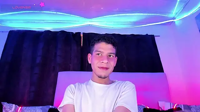 Ethan Boyy online show from February 5, 6:15 pm