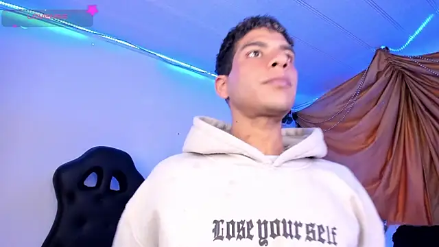 Ethan Boyy online show from November 17, 10:14 pm