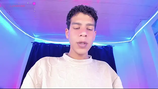 Ethan Boyy online show from May 4, 8:11 pm