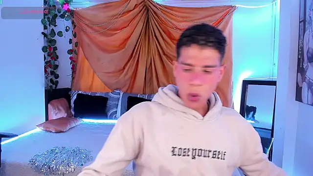 Ethan Boyy online show from October 28, 9:47 pm