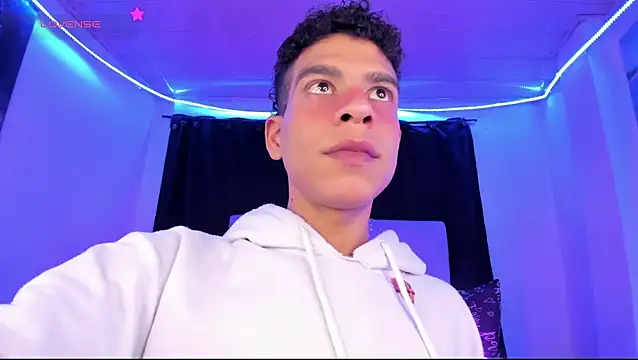 Ethan Boyy online show from June 4, 7:18 pm