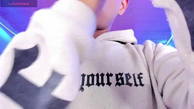 Ethan Boyy online show from March 31, 5:37 pm