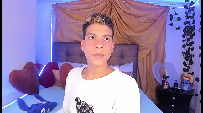 Ethan Boyy online show from March 18, 11:20 pm