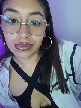 Snapshot of AnonymousGirl chatting on May 28, 8:48 pm AnonymousGirl online show from May 28, 8:48 pm