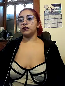 Snapshot of AnonymousGirl chatting on November 28, 9:26 pm AnonymousGirl online show from November 28, 9:26 pm