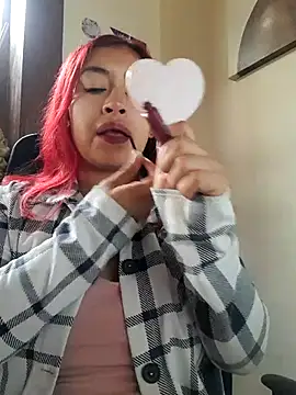 Snapshot of AnonymousGirl chatting on December 2, 1:24 pm AnonymousGirl online show from December 2, 1:24 pm