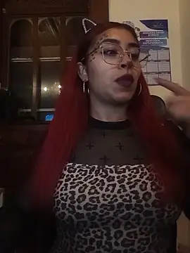 Snapshot of AnonymousGirl chatting on November 1, 12:50 am AnonymousGirl online show from November 1, 12:50 am