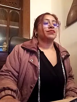 Snapshot of AnonymousGirl chatting on March 17, 11:35 pm AnonymousGirl online show from March 17, 11:35 pm